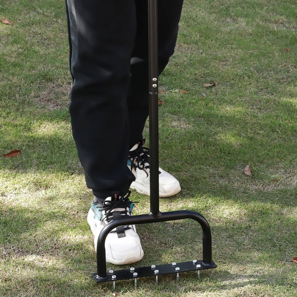 Manual Lawn Spike Aerator: image 10
